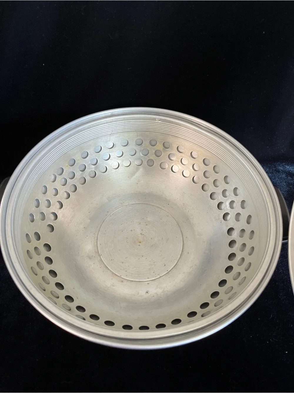 Vintage 1950's WestBend Aluminum Serving Oven Bun Warmer W/Turn Handle Vent